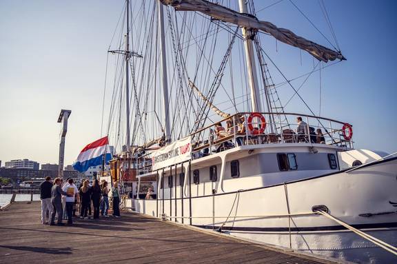 Segelschiff Abel Tasman am Kai festgemacht