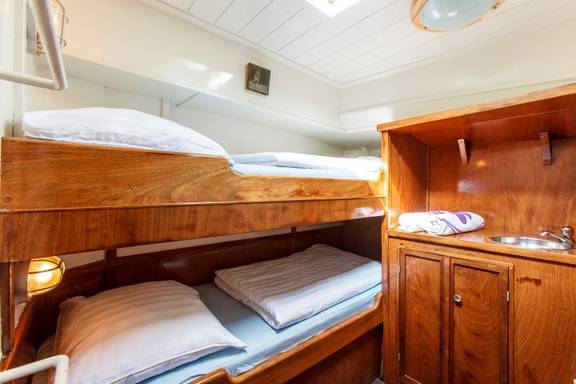 Wadtjalk Antonia Maria hut met stapelbed