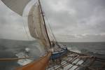 Blick vom Bugspriet der Avanti während des Segelns