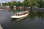 Salonboot Belle van Zuylen auf einer Amsterdamer Gracht