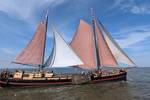 Chateauroux unter Segeln, von der Seite gesehen