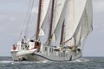 Dreimastklipper Elizabeth unter Segeln, vom Bug aus gesehen