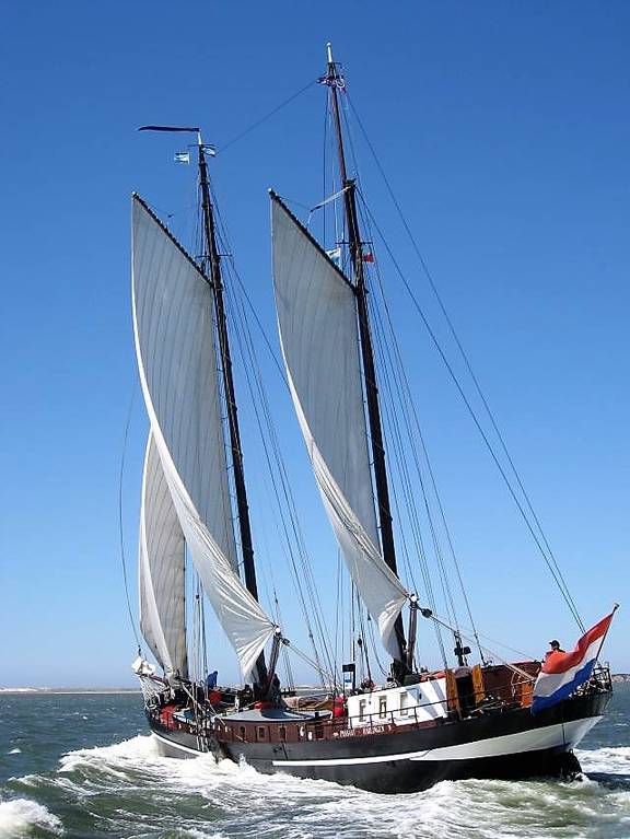 Klipper Passaat unter Segeln, von hinten gesehen