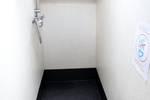 Toilette und Dusche an Bord der Rival