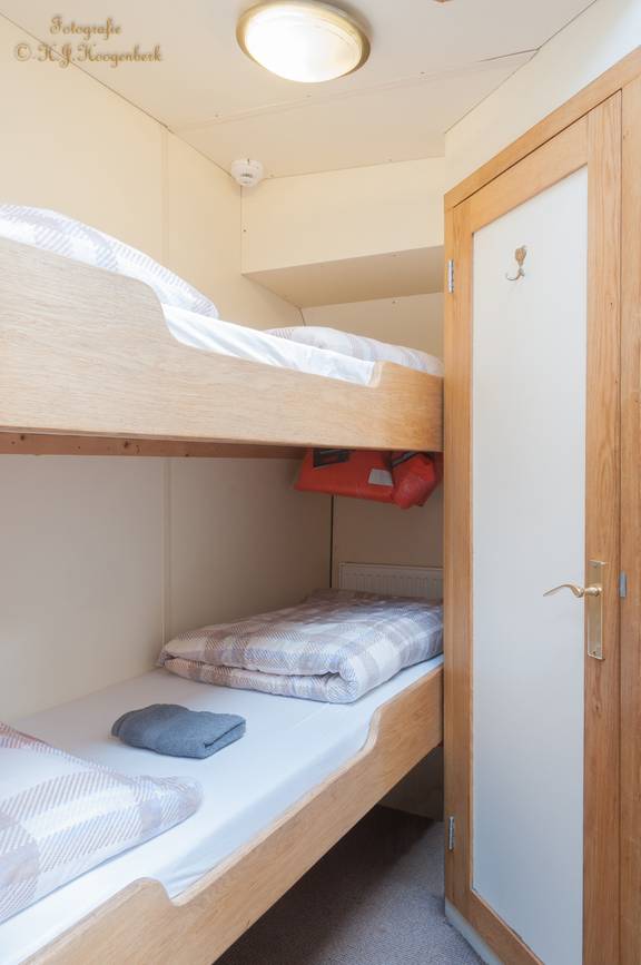 Etagenbett in einer Zweibettkabine der De Vrouw Dina