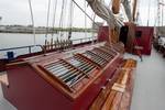 Holzdeck und Lukenabdeckungen der Willem Barentsz