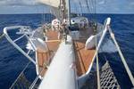 Vordeck der Eendracht, auf See vom Bugspriet aus gesehen