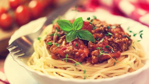 Genieten van een lekkere pasta bolognese